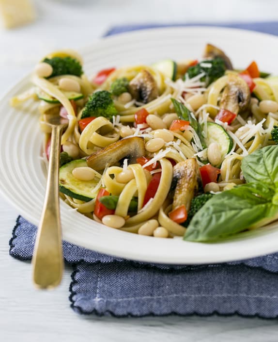 Linguine with White Beans and Vegetables – The Andersons