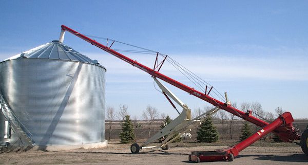 Grain auger and Bin photo